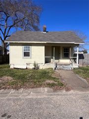 67 Clark Street, Wetumpka, AL 36092