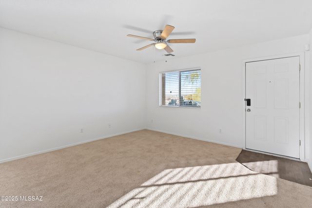 6653 S Via Vista De Santa Cruz, Tucson, AZ 85746