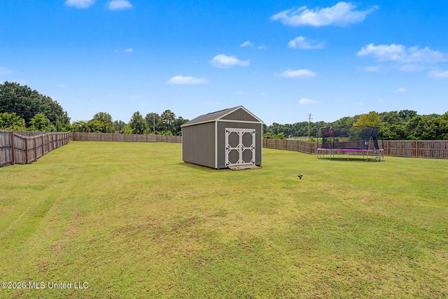 5933 Grove Lane, Horn Lake, MS 38637