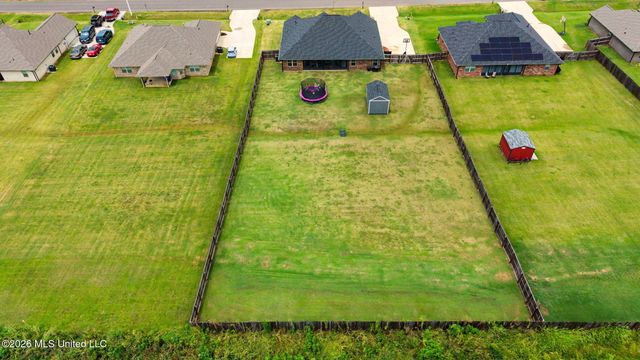5933 Grove Lane, Horn Lake, MS 38637