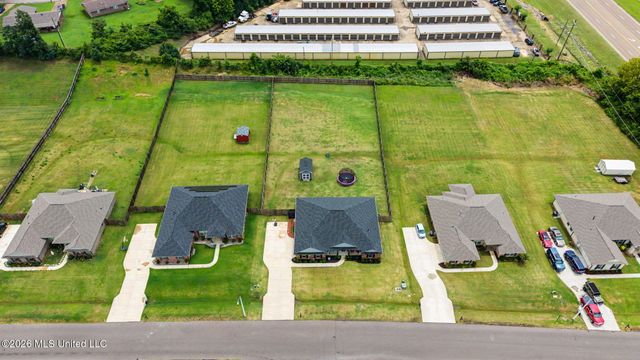 5933 Grove Lane, Horn Lake, MS 38637