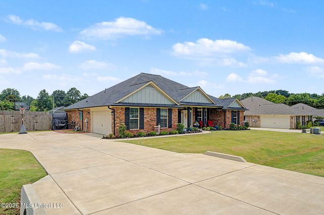5933 Grove Lane, Horn Lake, MS 38637