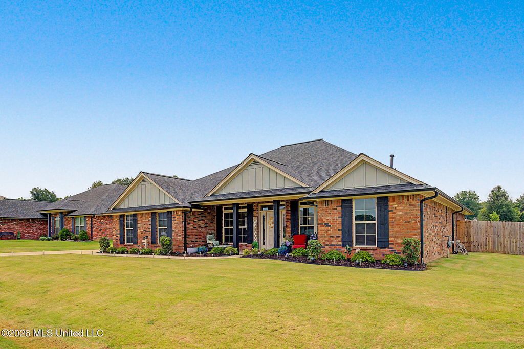 5933 Grove Lane, Horn Lake, MS 38637