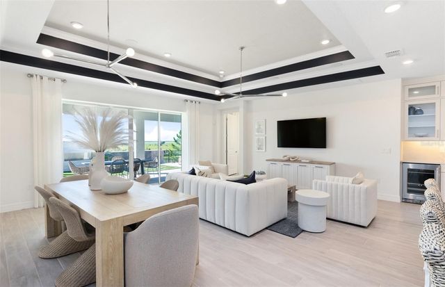 289 CRYSTAL WOOD DRIVE, Winter Garden, FL 34787