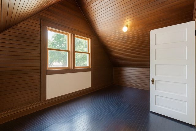 1517 James Street, Kalamazoo, MI 49001