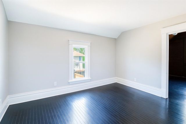 1517 James Street, Kalamazoo, MI 49001