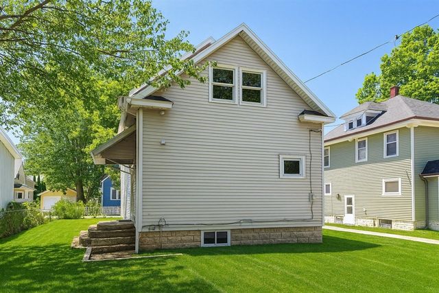 1517 James Street, Kalamazoo, MI 49001