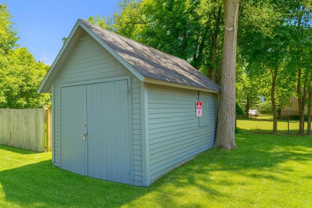 1517 James Street, Kalamazoo, MI 49001
