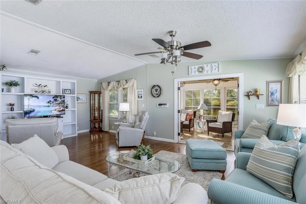 10591 Wales LOOP, BONITA SPRINGS, FL 34135 — photo 5