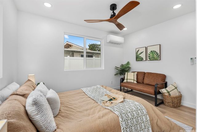 584 Kipuka Place, Kailua, HI 96734