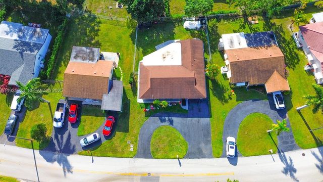 9906 Westwood Dr, Tamarac, FL 33321