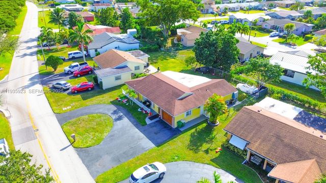 9906 Westwood Dr, Tamarac, FL 33321