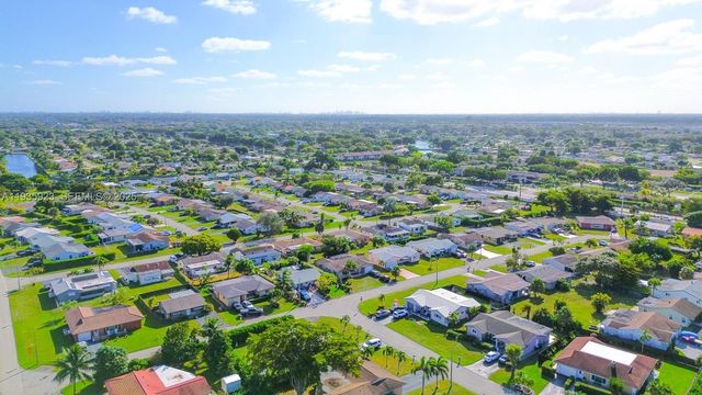 9906 Westwood Dr, Tamarac, FL 33321