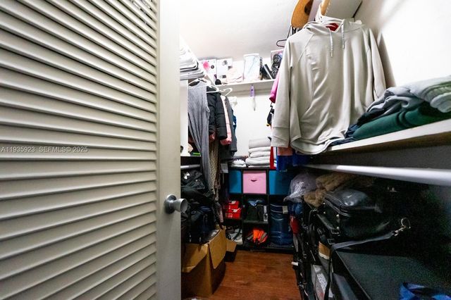 9906 Westwood Dr, Tamarac, FL 33321