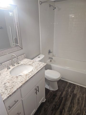 705 Rosedale Drive, Hewitt, TX 76643