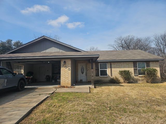 705 Rosedale Drive, Hewitt, TX 76643