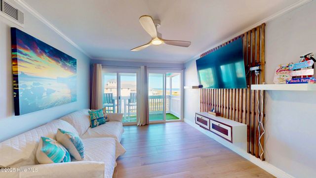 918 Carolina Beach Avenue N 3b, Carolina Beach, NC 28428