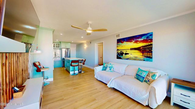 918 Carolina Beach Avenue N 3b, Carolina Beach, NC 28428