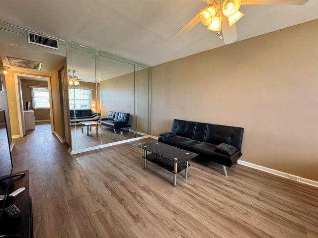 4019 Lincoln A, Boca Raton, FL 33434