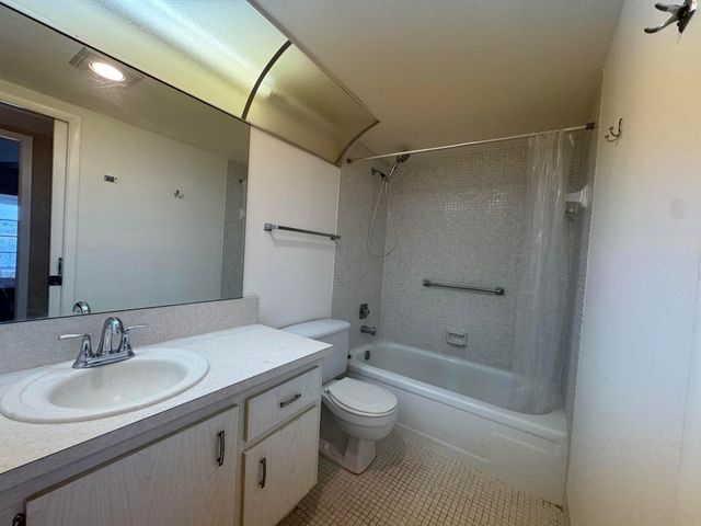 4019 Lincoln A, Boca Raton, FL 33434