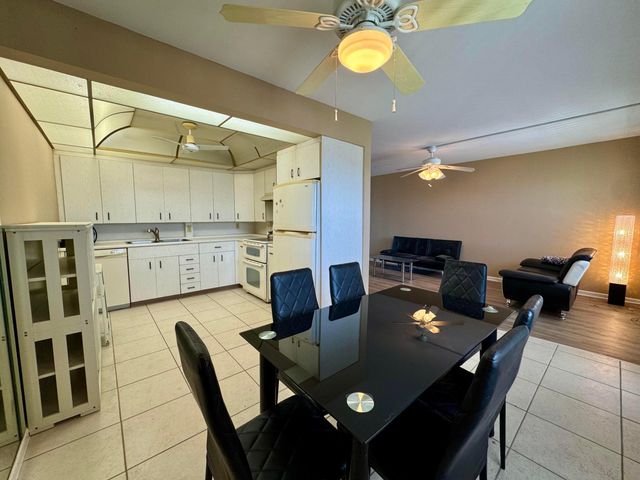4019 Lincoln A, Boca Raton, FL 33434