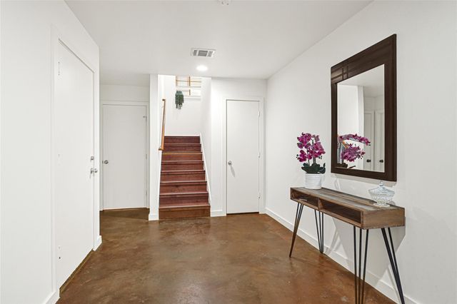 939 Colorado Street 8, Houston, TX 77007