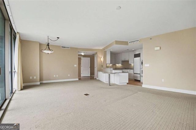 700 Park Regency Place NE APT 1203, Atlanta, GA 30326