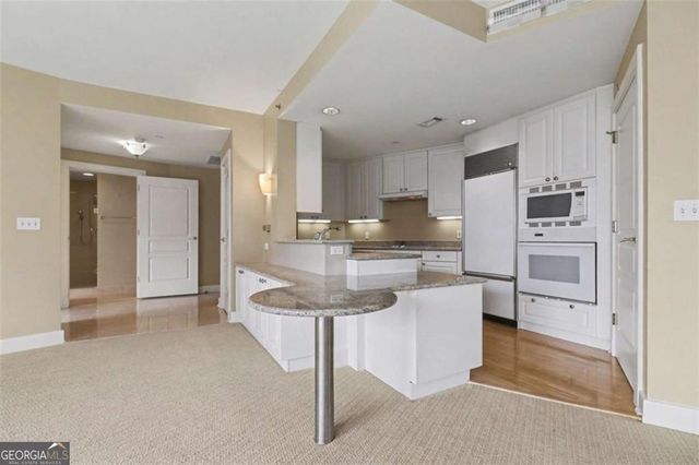 700 Park Regency Place NE APT 1203, Atlanta, GA 30326