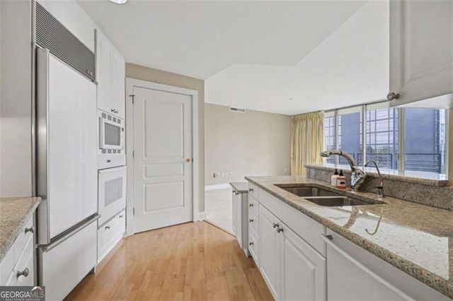 700 Park Regency Place NE APT 1203, Atlanta, GA 30326