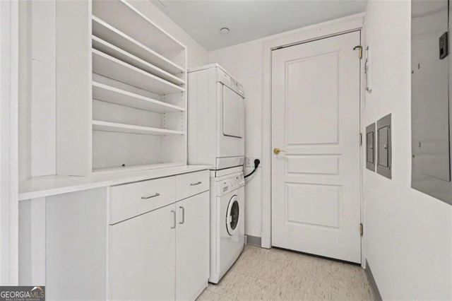 700 Park Regency Place NE APT 1203, Atlanta, GA 30326