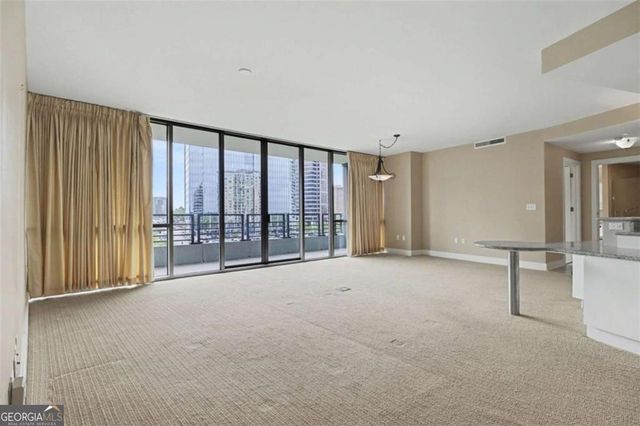 700 Park Regency Place NE APT 1203, Atlanta, GA 30326