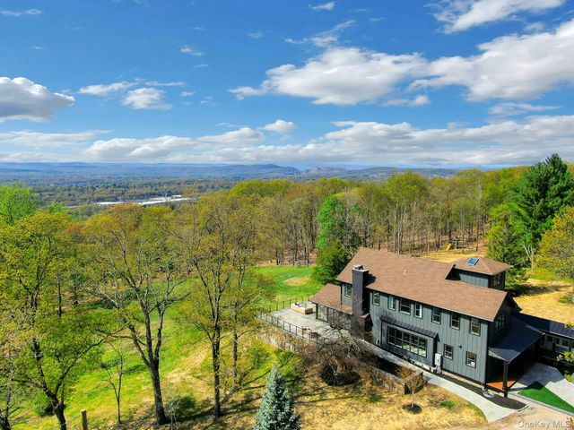 20 Old Stone Road, Valley Cottage, NY 10989
