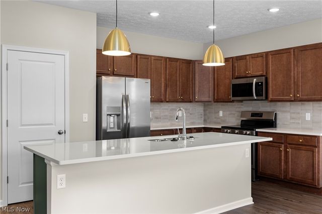 13242 Timber Trail, Grafton, OH 44044