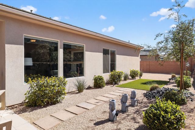 4004 E CERRO WAY, St. George, UT 84790