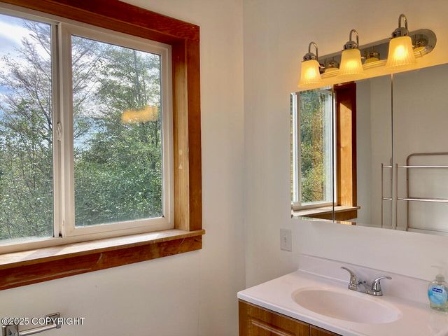 1409 Sunnyside Drive, Craig, AK 99921