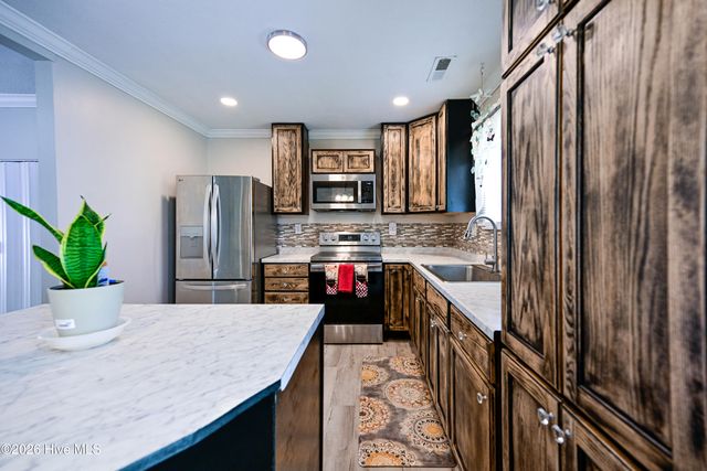 200 Dale Drive, Jacksonville, NC 28540