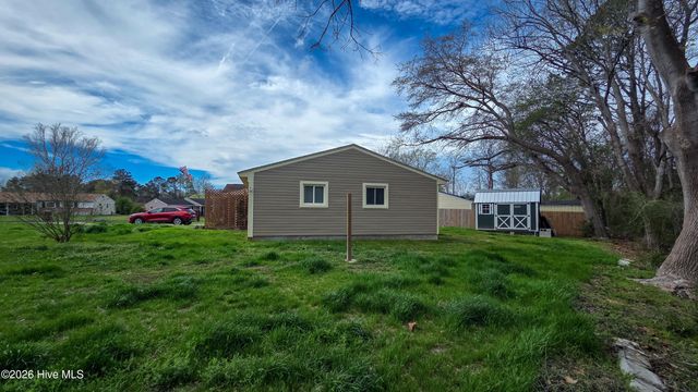 200 Dale Drive, Jacksonville, NC 28540