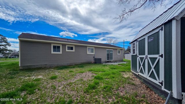 200 Dale Drive, Jacksonville, NC 28540