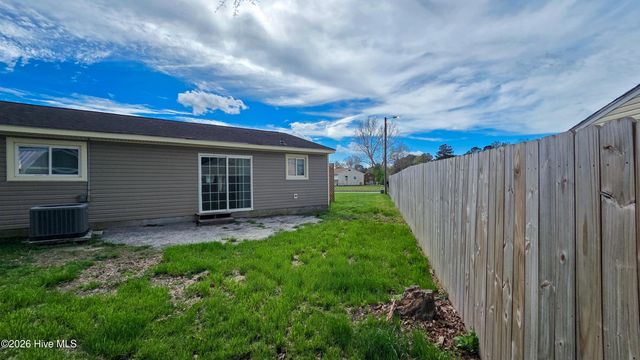 200 Dale Drive, Jacksonville, NC 28540