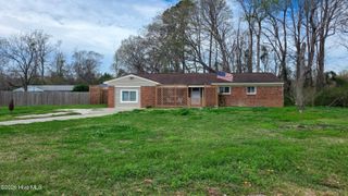 200 Dale Drive, Jacksonville, NC 28540