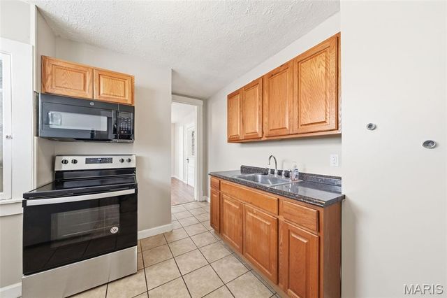 2408 Charlack Avenue, Overland, MO 63114