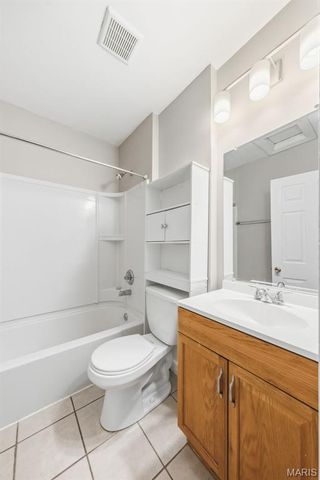 2408 Charlack Avenue, Overland, MO 63114