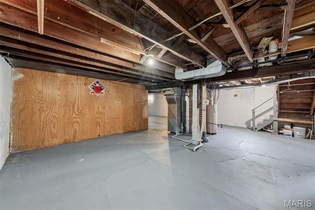 2408 Charlack Avenue, Overland, MO 63114