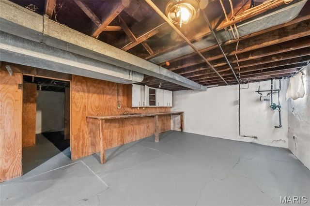 2408 Charlack Avenue, Overland, MO 63114