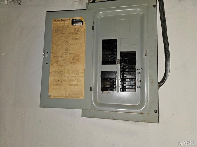 2408 Charlack Avenue, Overland, MO 63114