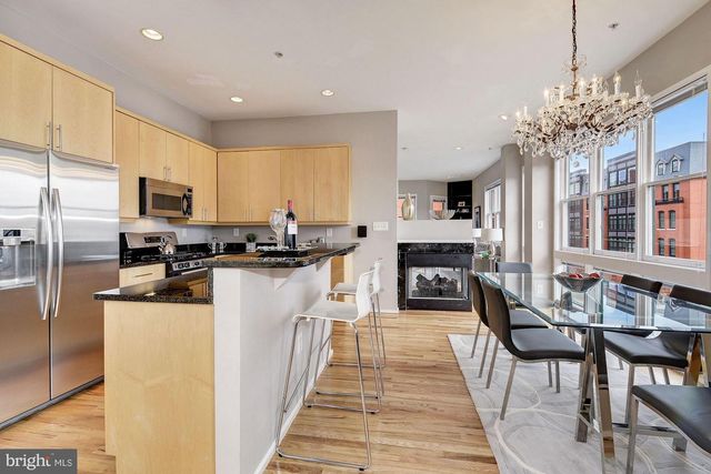 1662 N QUINN ST N, Arlington, VA 22209