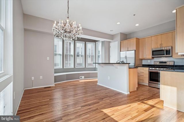 1662 N QUINN ST N, Arlington, VA 22209