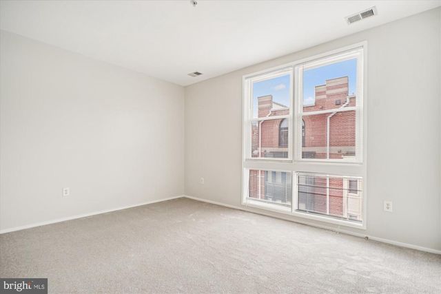 1662 N QUINN ST N, Arlington, VA 22209