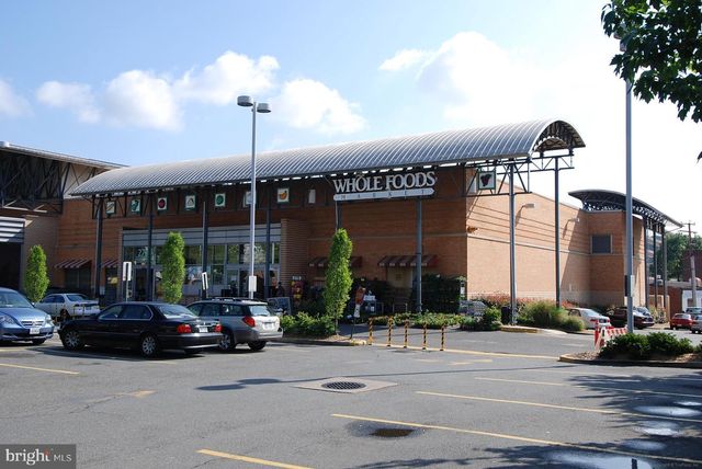 1662 N QUINN ST N, Arlington, VA 22209