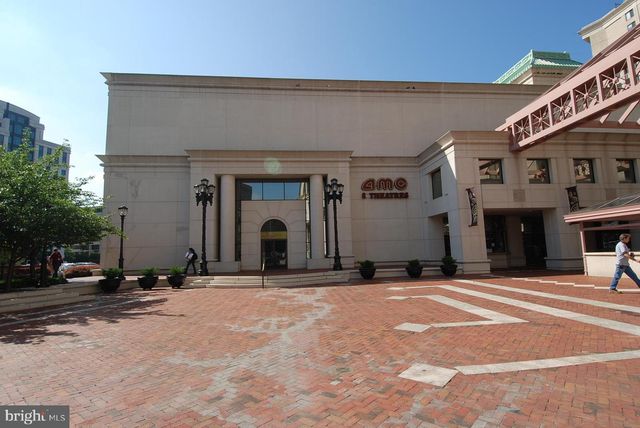 1662 N QUINN ST N, Arlington, VA 22209